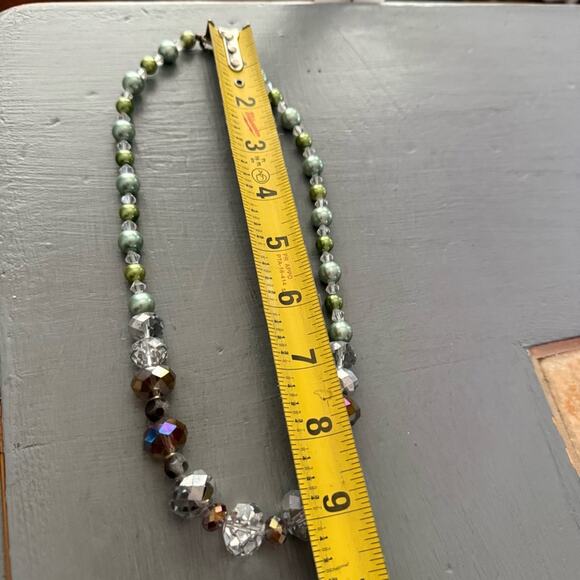 Beautiful Beaded Necklace - Picture 6 of 7